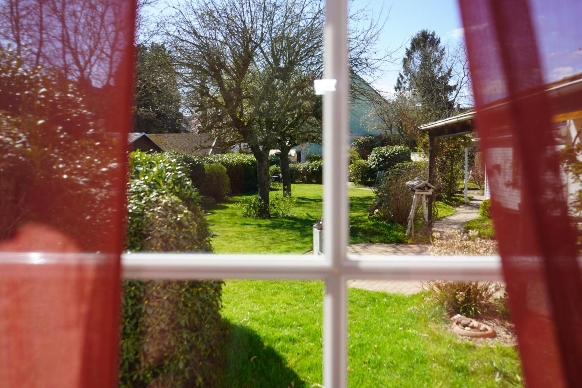 Gemuetliches Haus Mit Grossem Traumhaften Garten Brema Zewnętrze zdjęcie